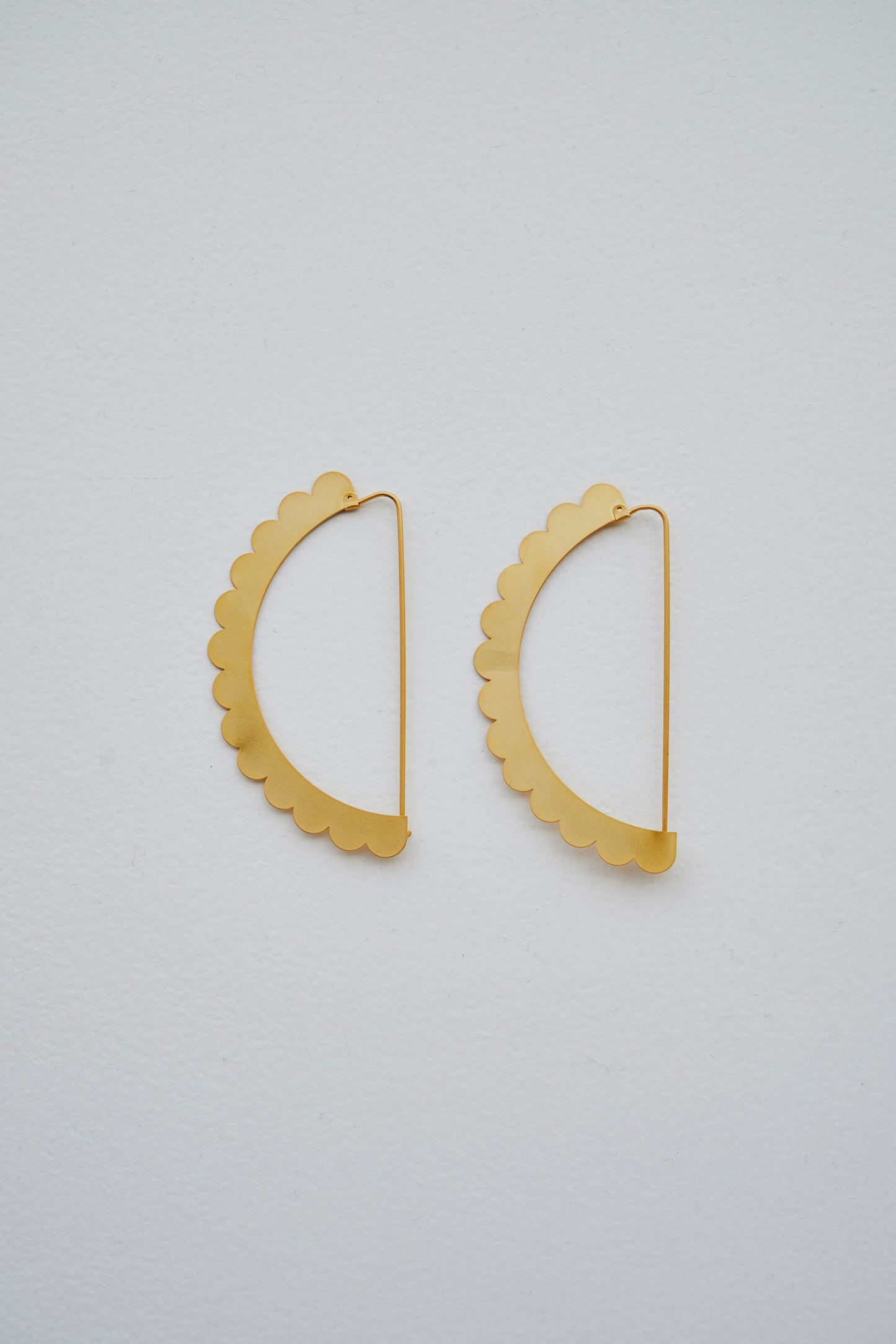 SEMICIRCULAR - ETCHED METAL EARRINGS