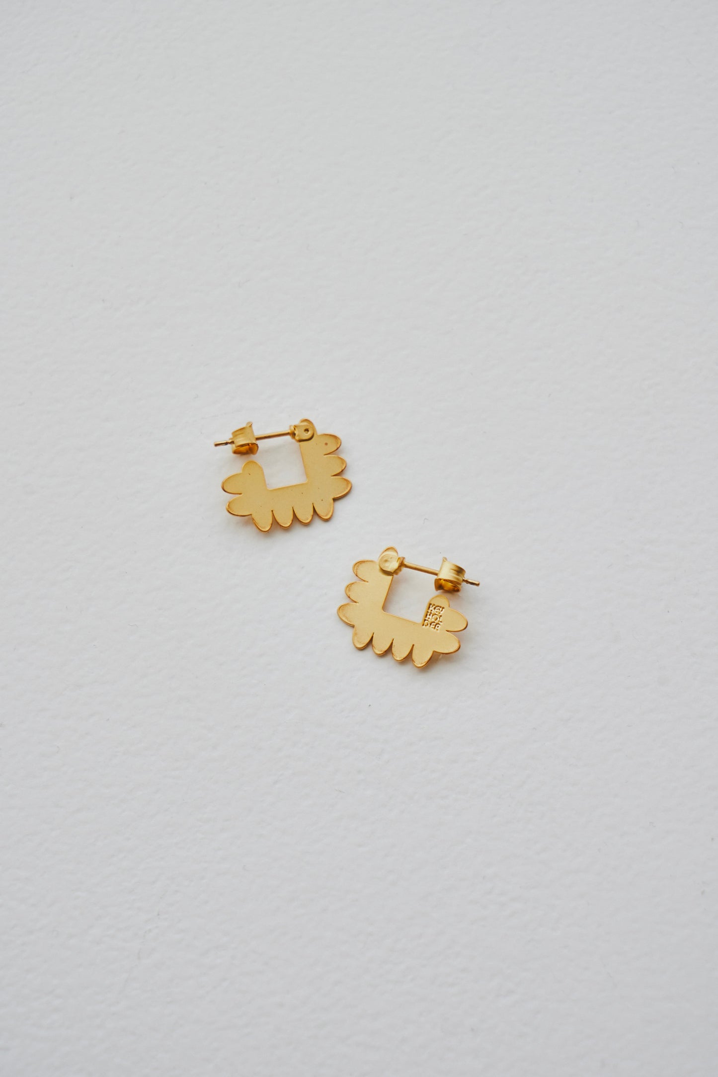 SCALLOPE - ETCHED METAL EARRINGS