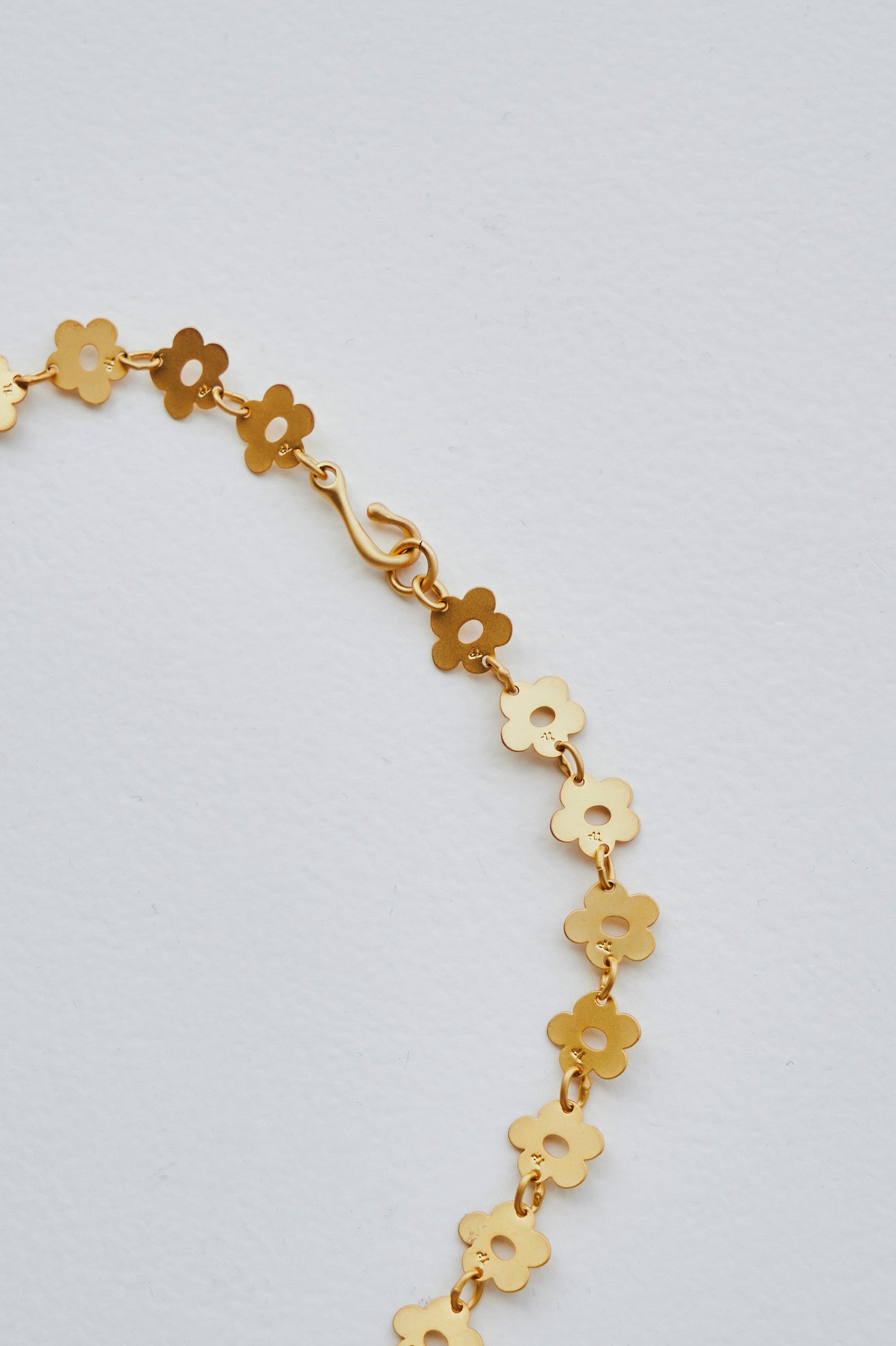 FLOWER - ETCHED METAL NECKLACE
