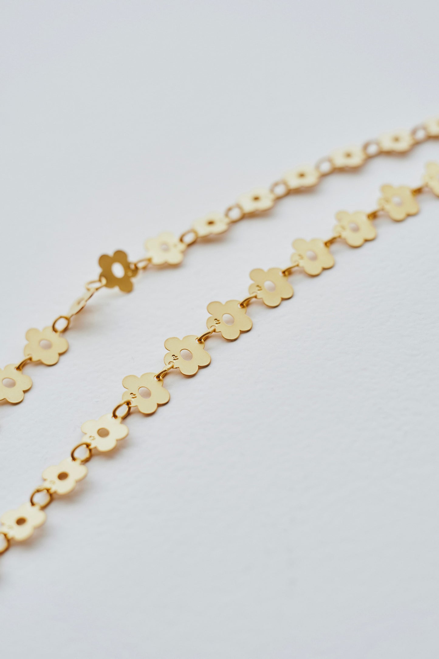 FLOWER - ETCHED METAL NECKLACE