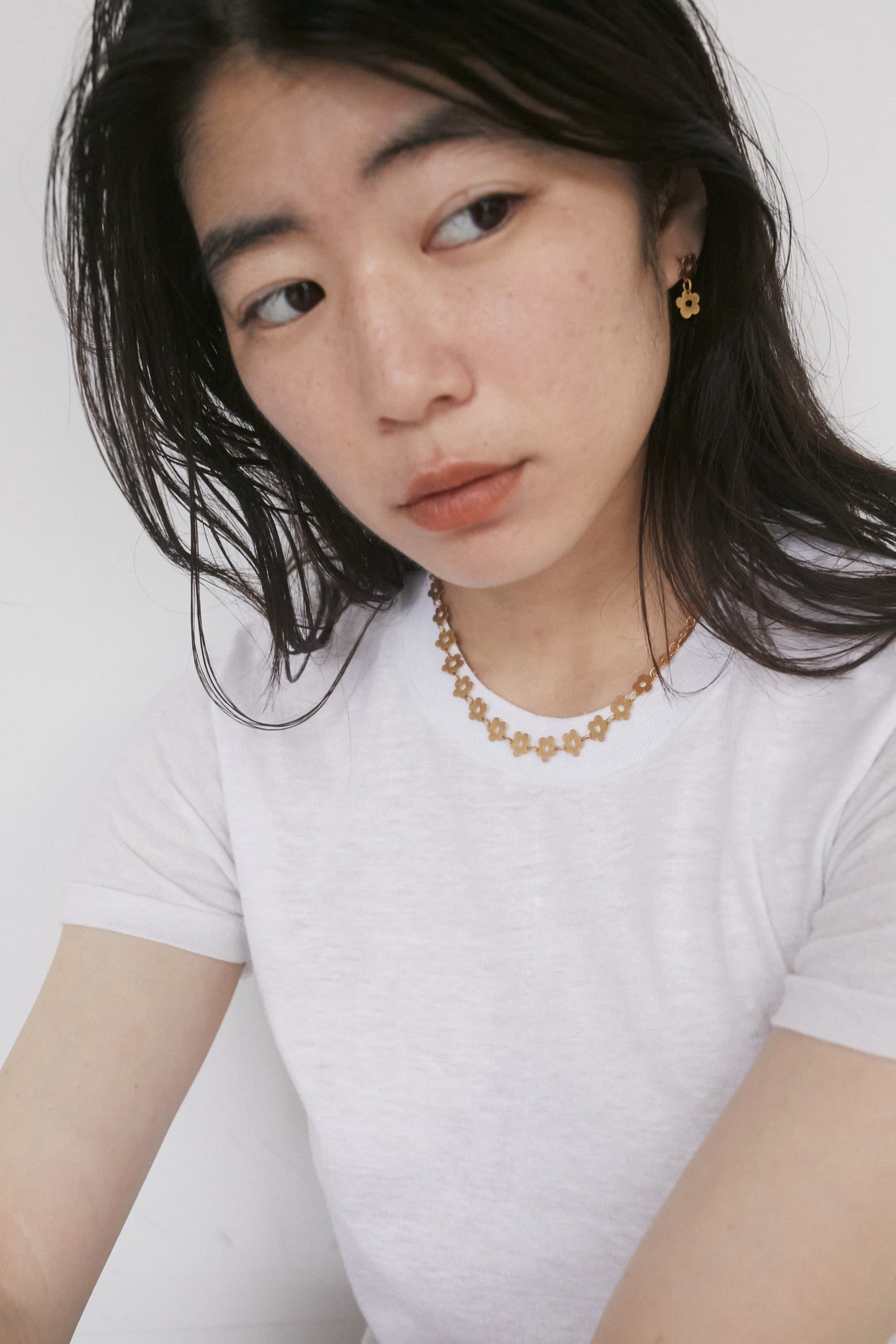 FLOWER - ETCHED METAL NECKLACE