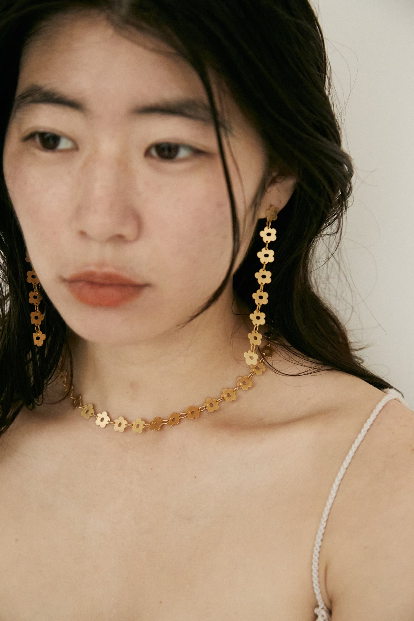 FLOWER - ETCHED METAL LONG EARRINGS