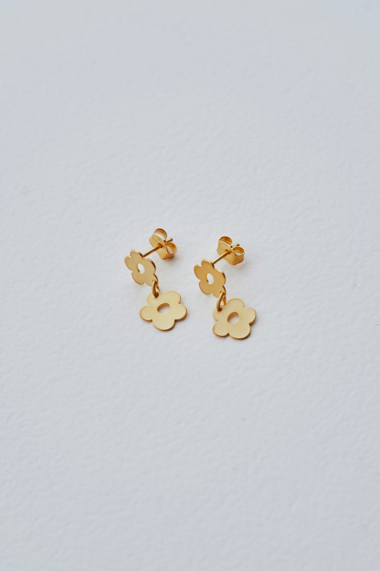 FLOWER - ETCHED METAL  EARRINGS