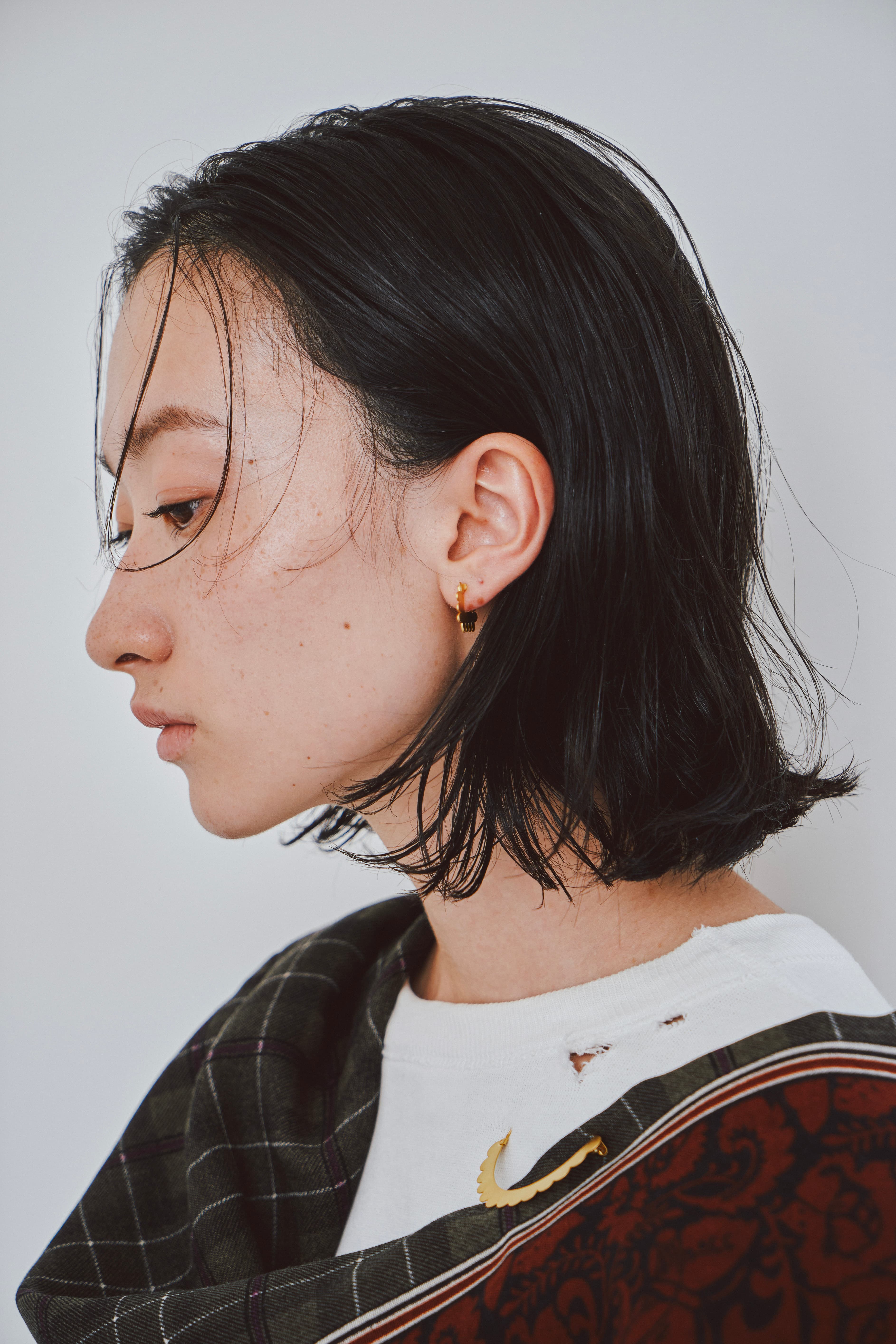 SCALLOPE - ETCHED METAL EARRINGS