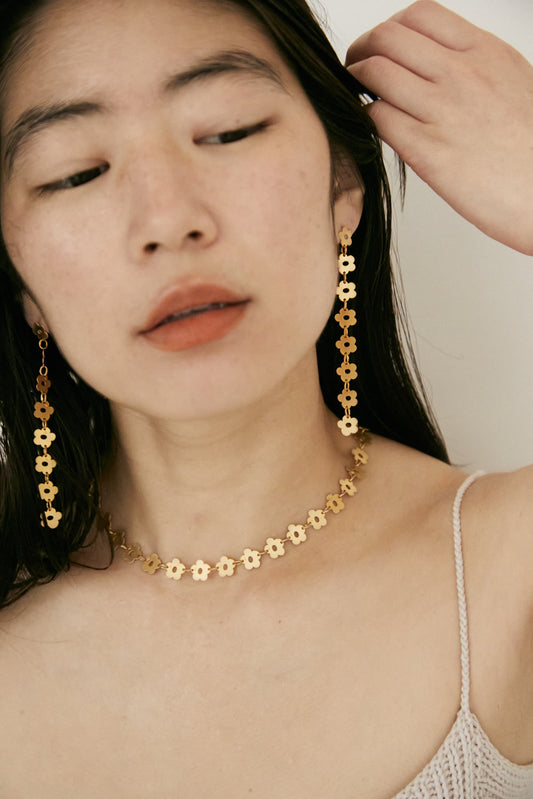 FLOWER - ETCHED METAL LONG EARRINGS