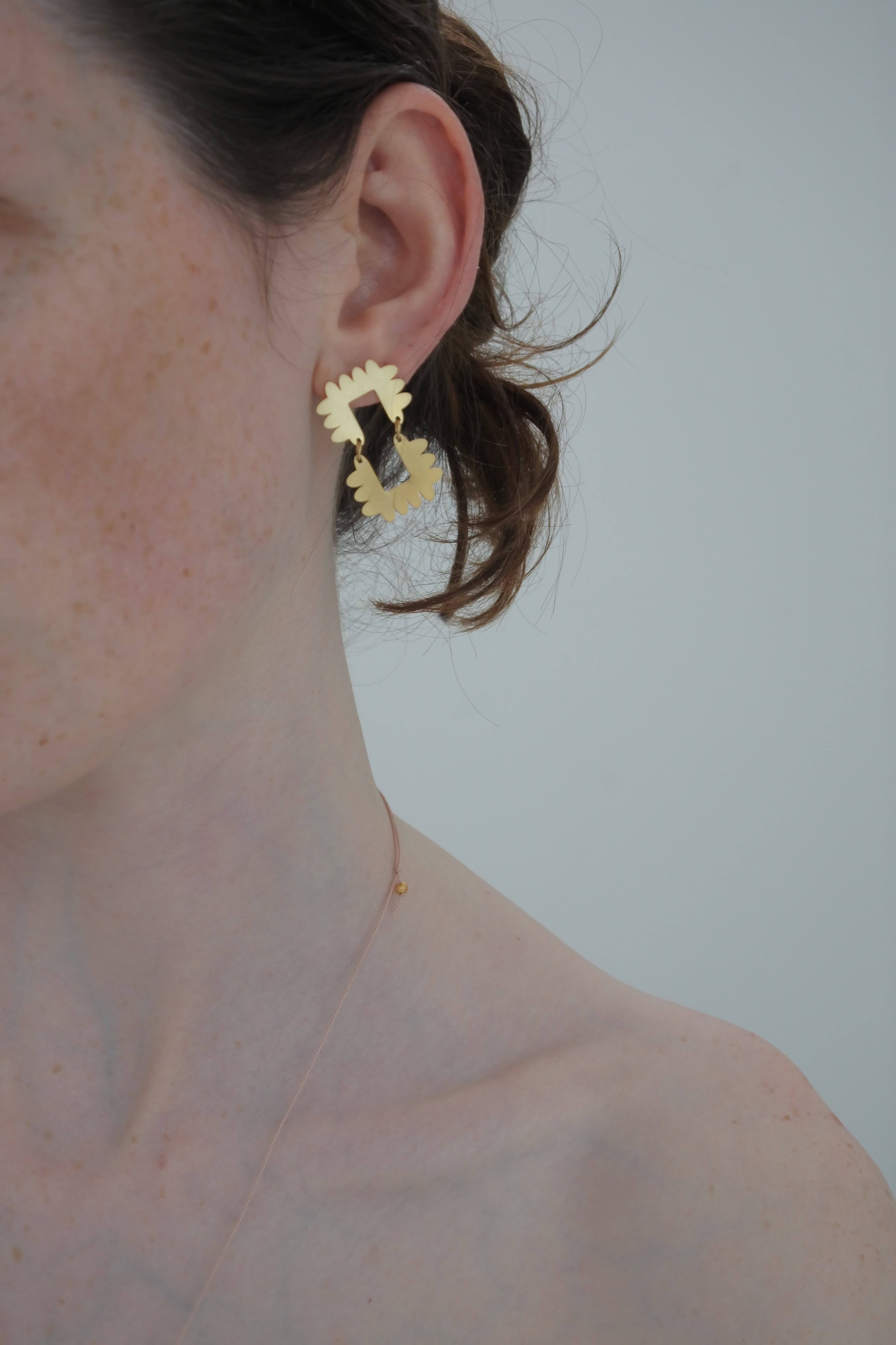 SCALLOPE - ETCHED METAL DOUBLE EARRINGS