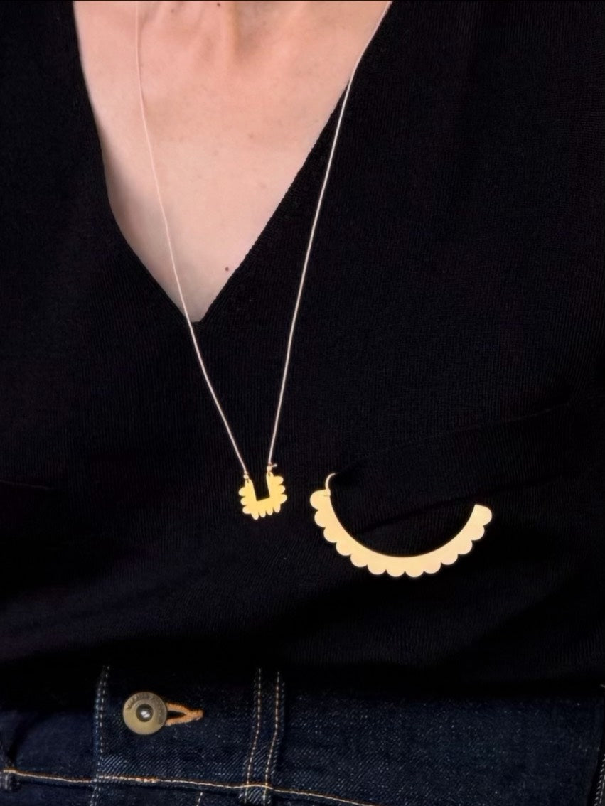 SCALLOPE - ETCHED METAL NECKLACE