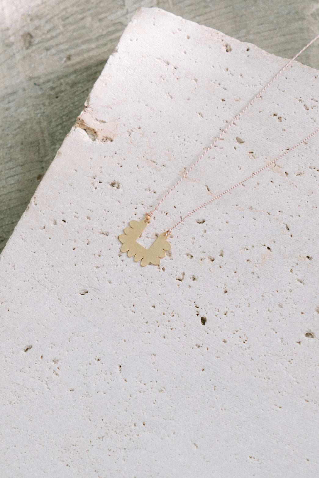 SCALLOPE - ETCHED METAL NECKLACE