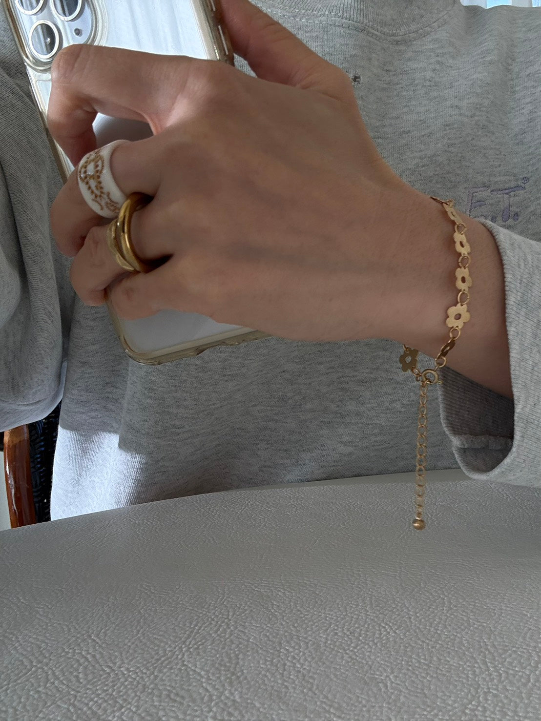 FLOWER - ETCHED METAL BRACELET w/ LILLY DEL SALONE